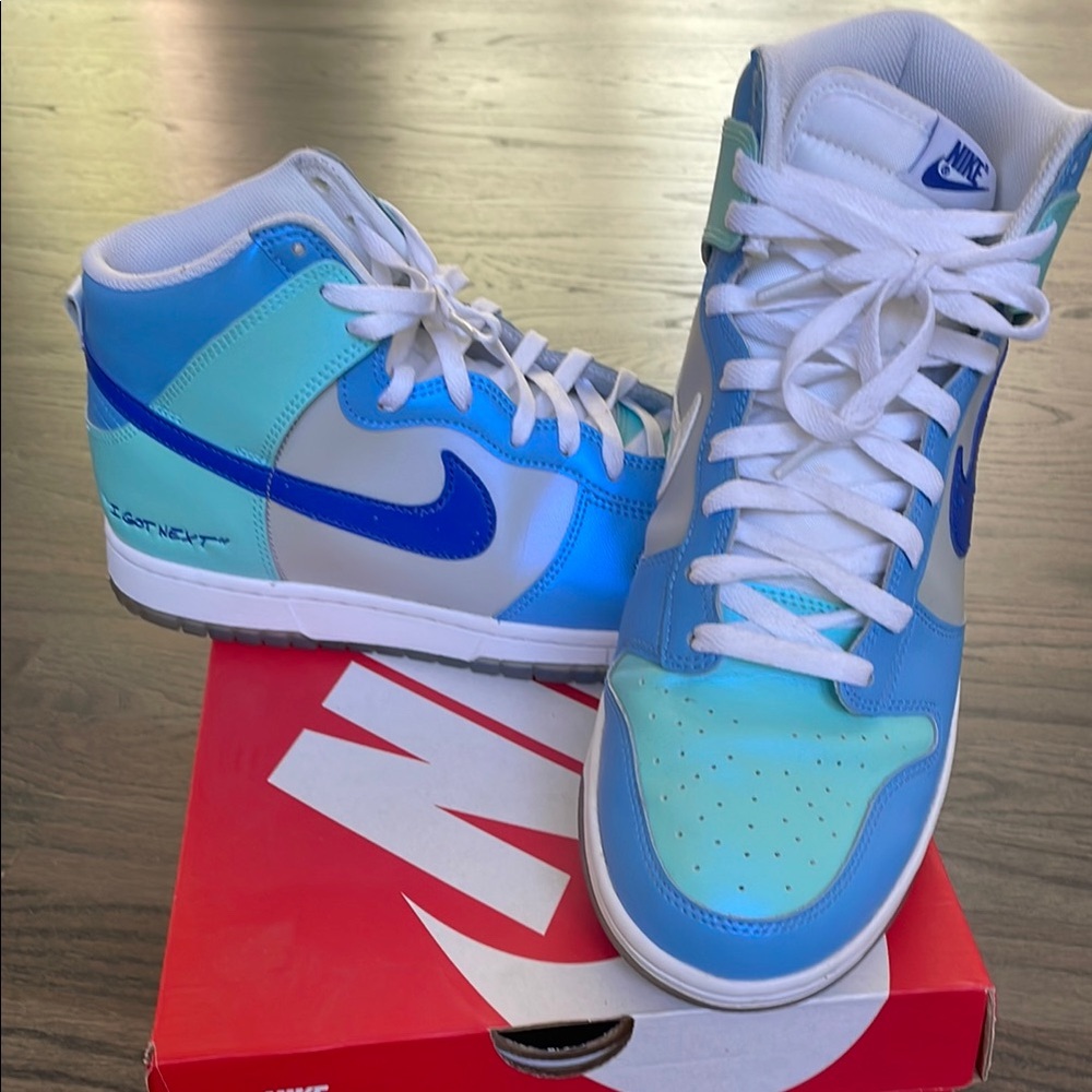 Nike Dunk Hi Sneakers in Bold Red Box - Picture 3 of 3